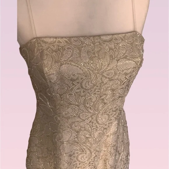 CARMEN MARC
VALVO Sparkly Strapless Dress 10 - Picture 6 of 11